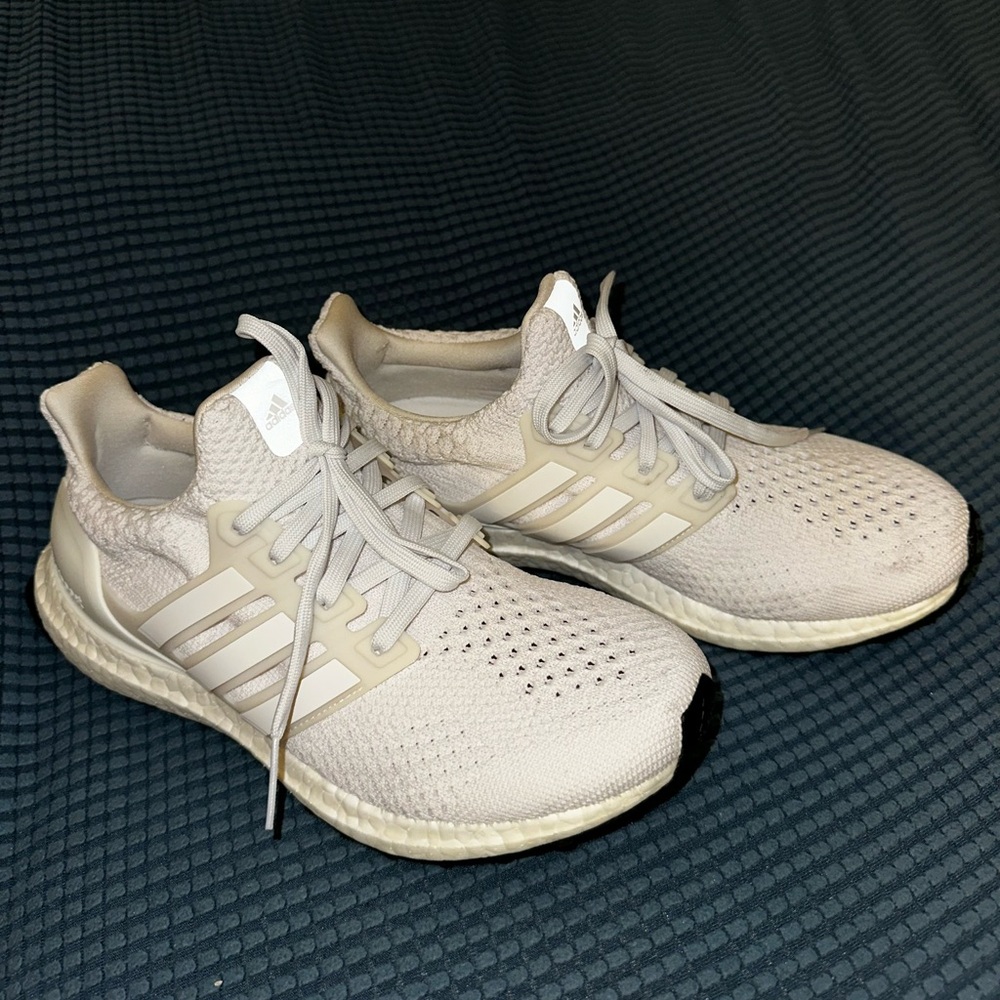 White Adidas Ultraboost Women’s